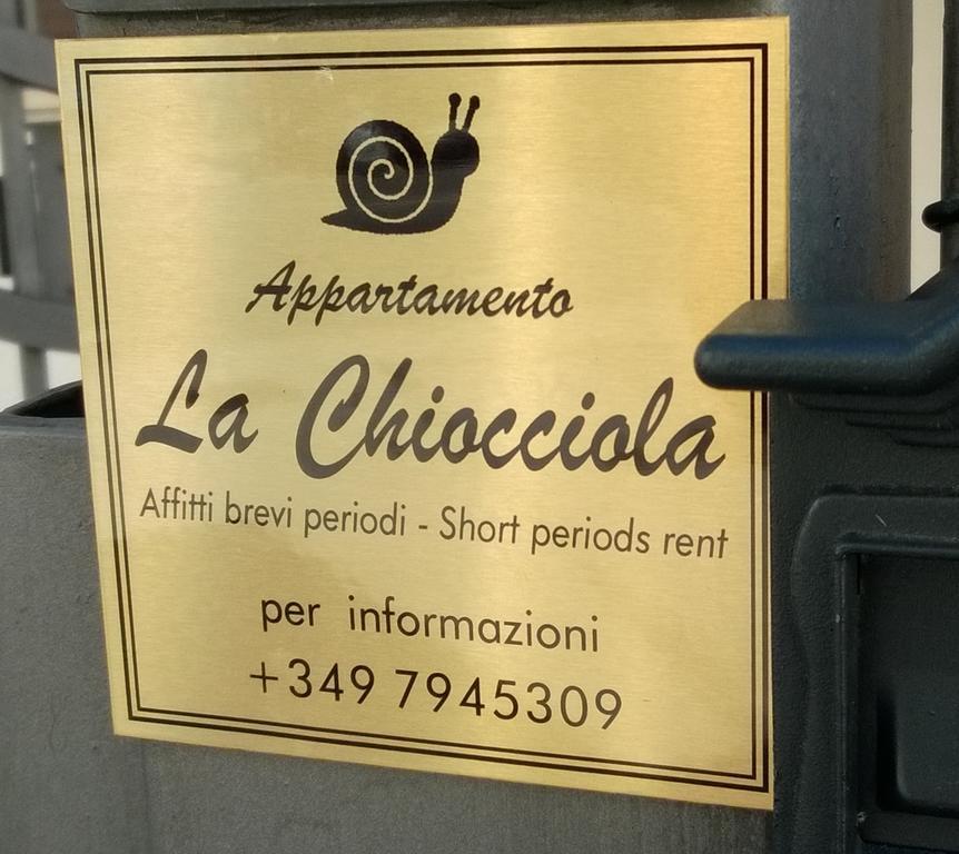 Appartamento La Chiocciola เตรวิโซ ภายนอก รูปภาพ