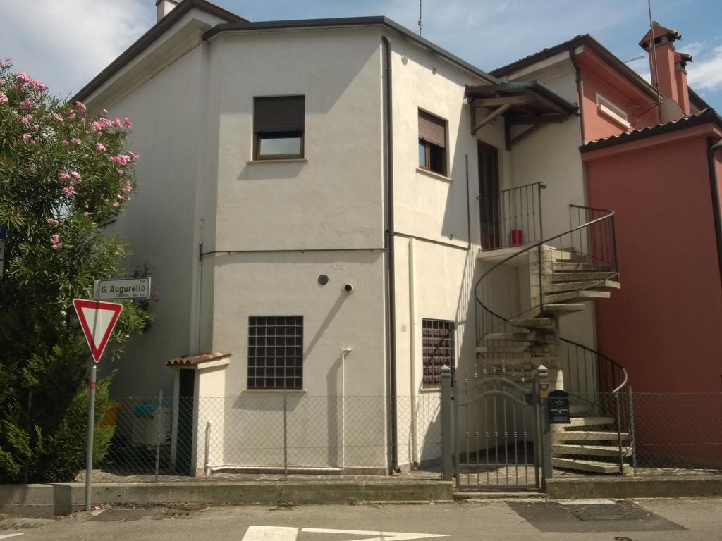 Appartamento La Chiocciola เตรวิโซ ภายนอก รูปภาพ